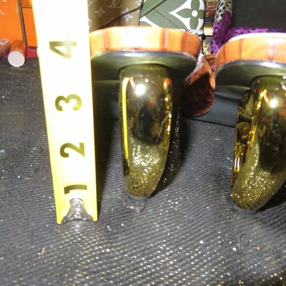 Crocodile Embossed High Gloss Leather Mule Sandals Heart Sculptural Heels sz 11 - Picture 8 of 16